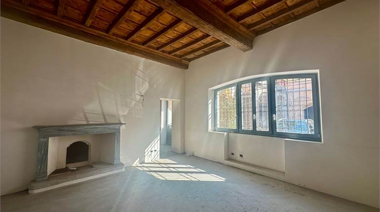 APPARTAMENTO RISTRUTTURATO A OLEGGIO