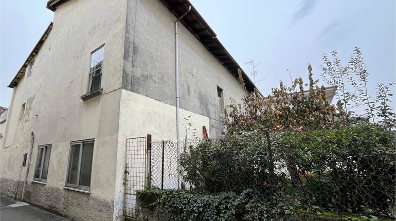 Semi Detached House for sale in Galliate