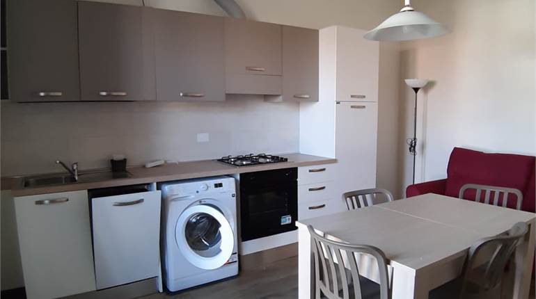 TRILOCALE ARREDATO VICINANZE CENTRO