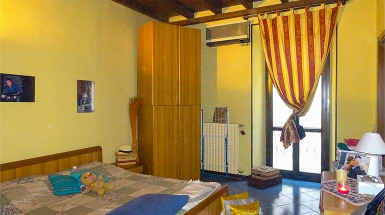 3 LOCALI A REDDITO - CENTRO STORICO NOVARA
