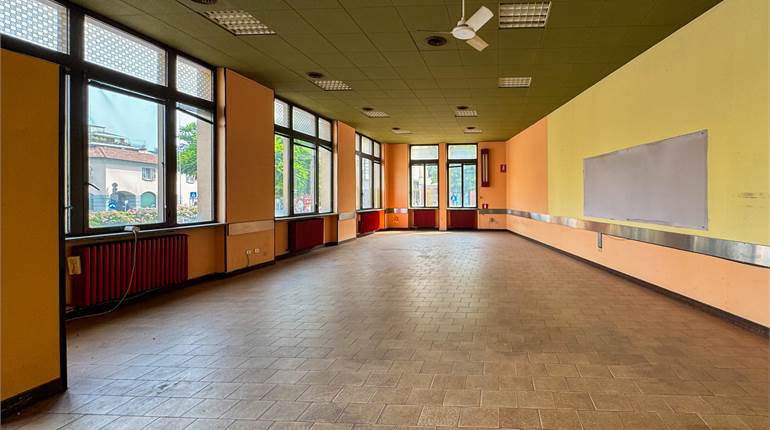 TWO-LEVEL PROPERTY GALLIATE