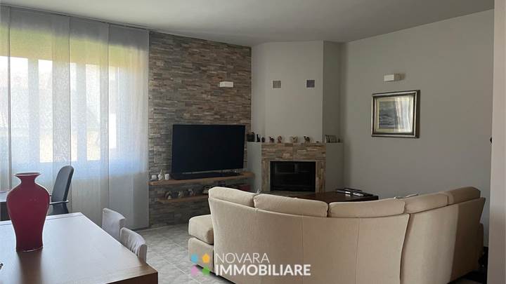 ELEGANTE APPARTAMENTO INDIPENDENTE IN VILLA