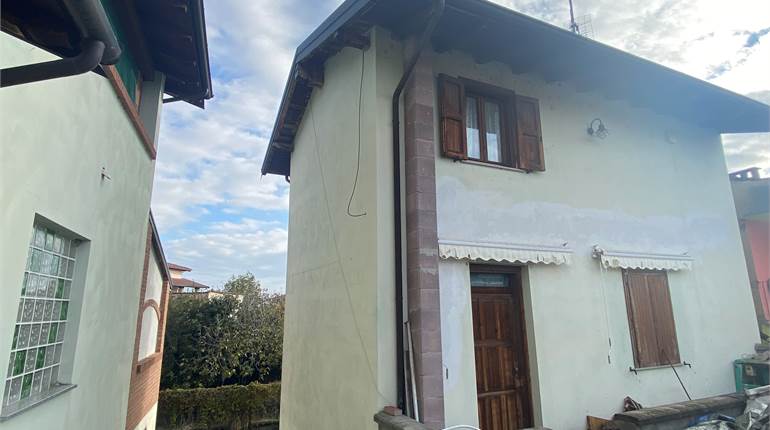 Villa Sale in Palestro (PV)