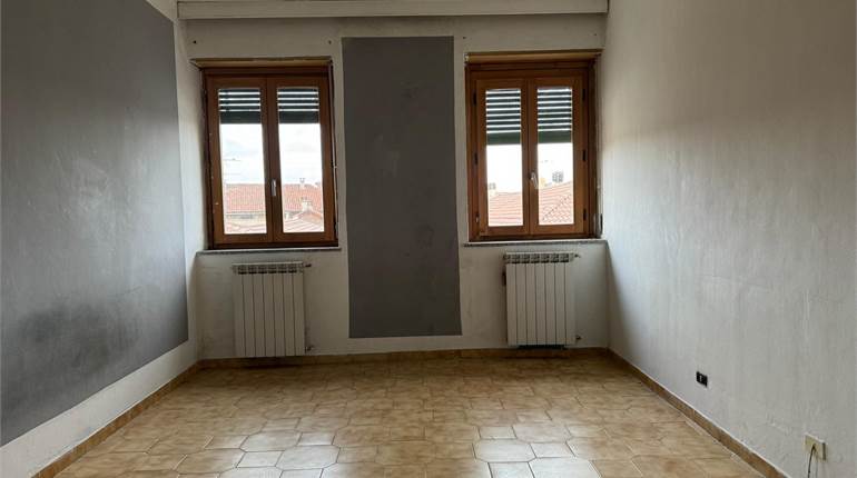 DUE LOCALI - VESPOLATE 