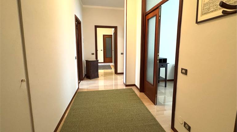 APPARTAMENTO ARREDATO IN CORSO 23 MARZO A NOVARA