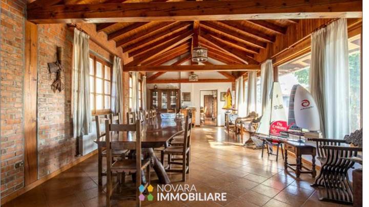 ESCLUSIVA TENUTA DI PREGIO -  BORGO TICINO