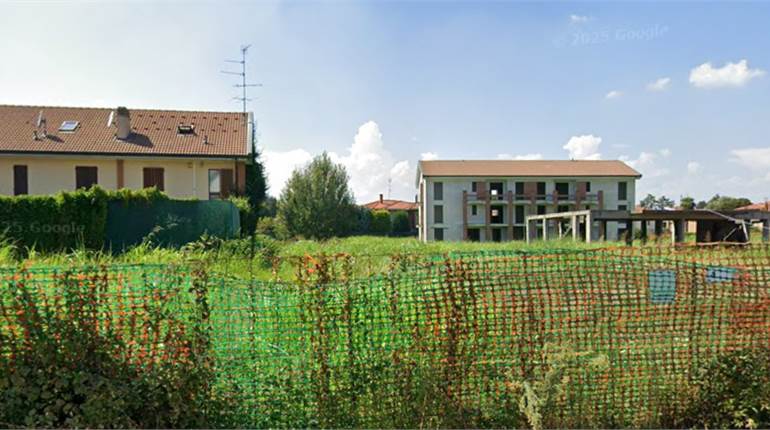 BILOCALE CON GIARDINO E BOX - VARALLO POMBIA