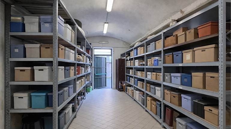 CAPANNONE IN CORSO MILANO A NOVARA