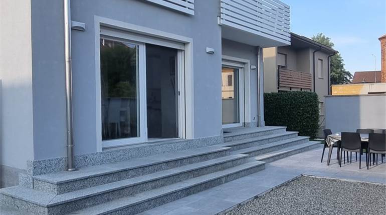 VILLA INDIPENDENTE CON TECNOLOGIA DOMOTICA E GIARDINO - TORRION QUARTARA