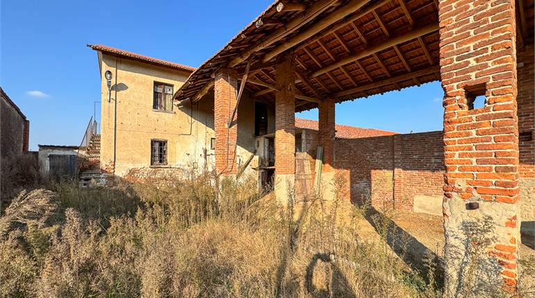 DETACHED FARMHOUSE CALTIGNAGA