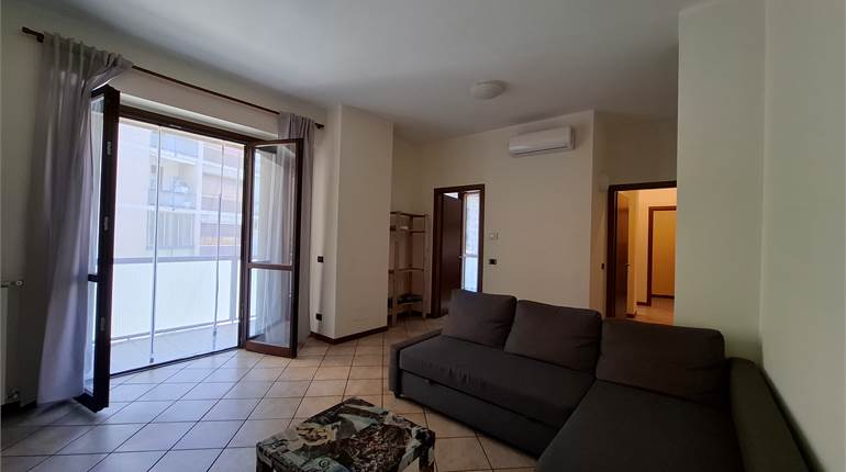 APPARTAMENTO ARREDATO IN VIA MAMELI A NOVARA