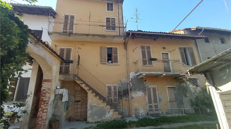 Semi Detached House for sale in Nibbiola