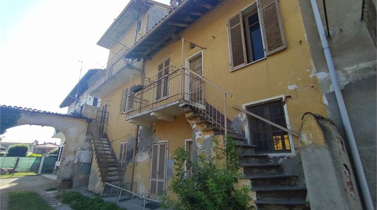 Semi Detached House for sale in Nibbiola
