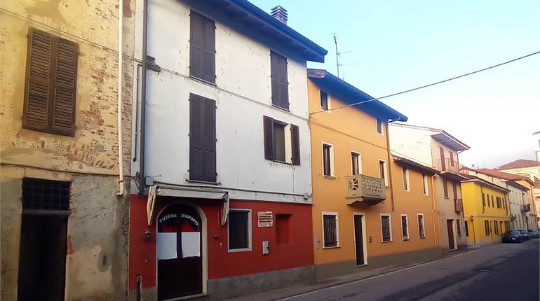 Villa for sale in Borgolavezzaro