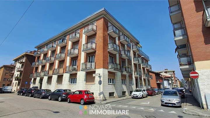 Three-room apartment via Ravenna - San Paolo