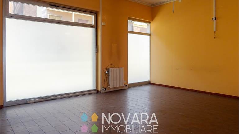 Office for sale in Novara