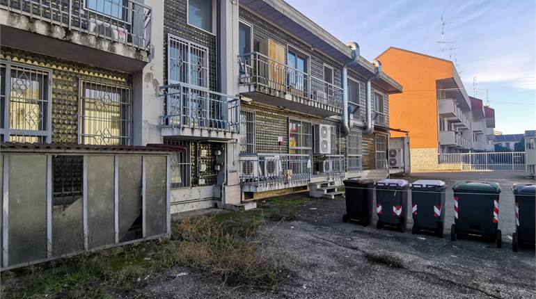 WAREHOUSES WITH GARAGE - BICOCCA