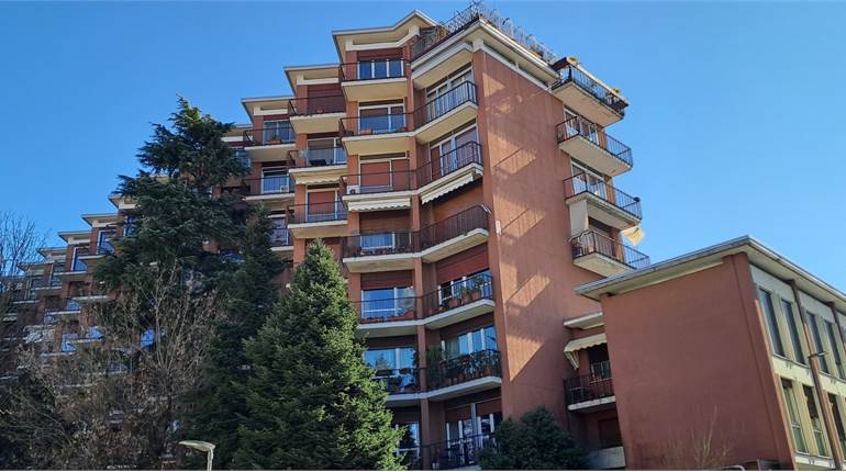 Due vani +servizi Bicocca