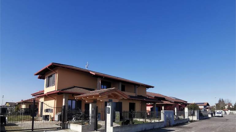 Villa for sale in Caltignaga